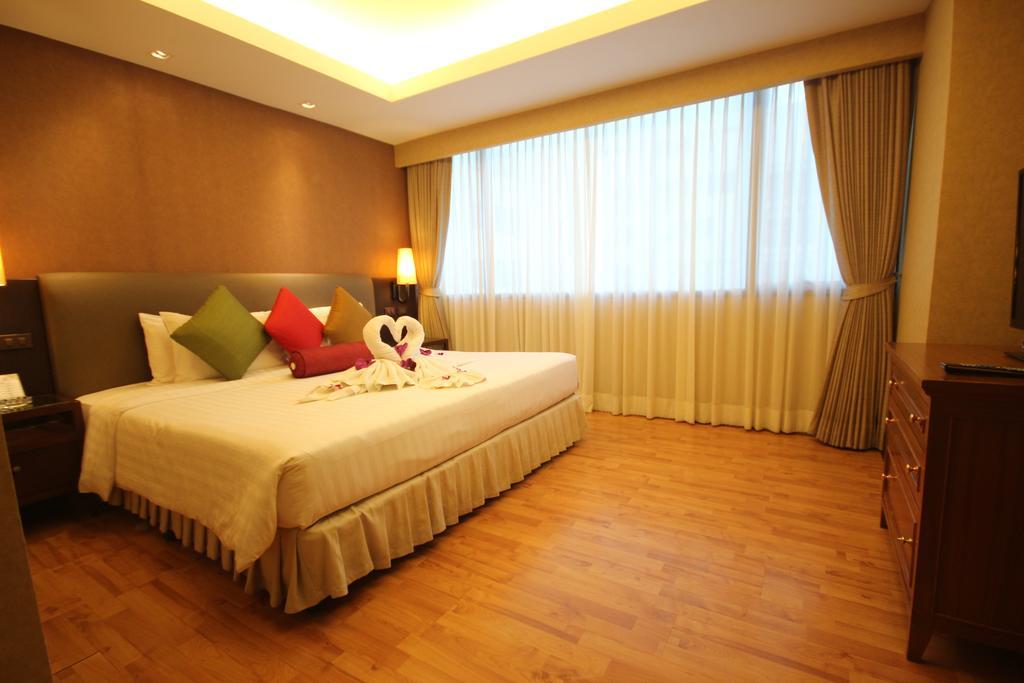 Rembrandt Suites Бангкок Екстер'єр фото