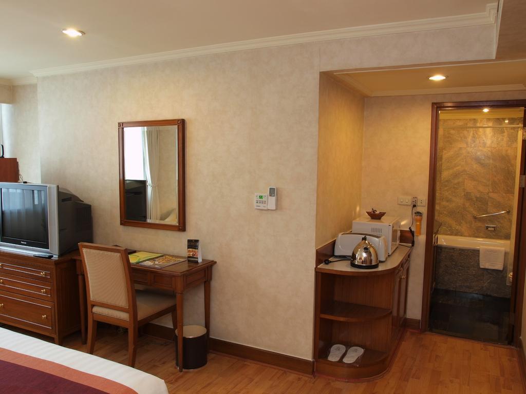 Rembrandt Suites Бангкок Екстер'єр фото