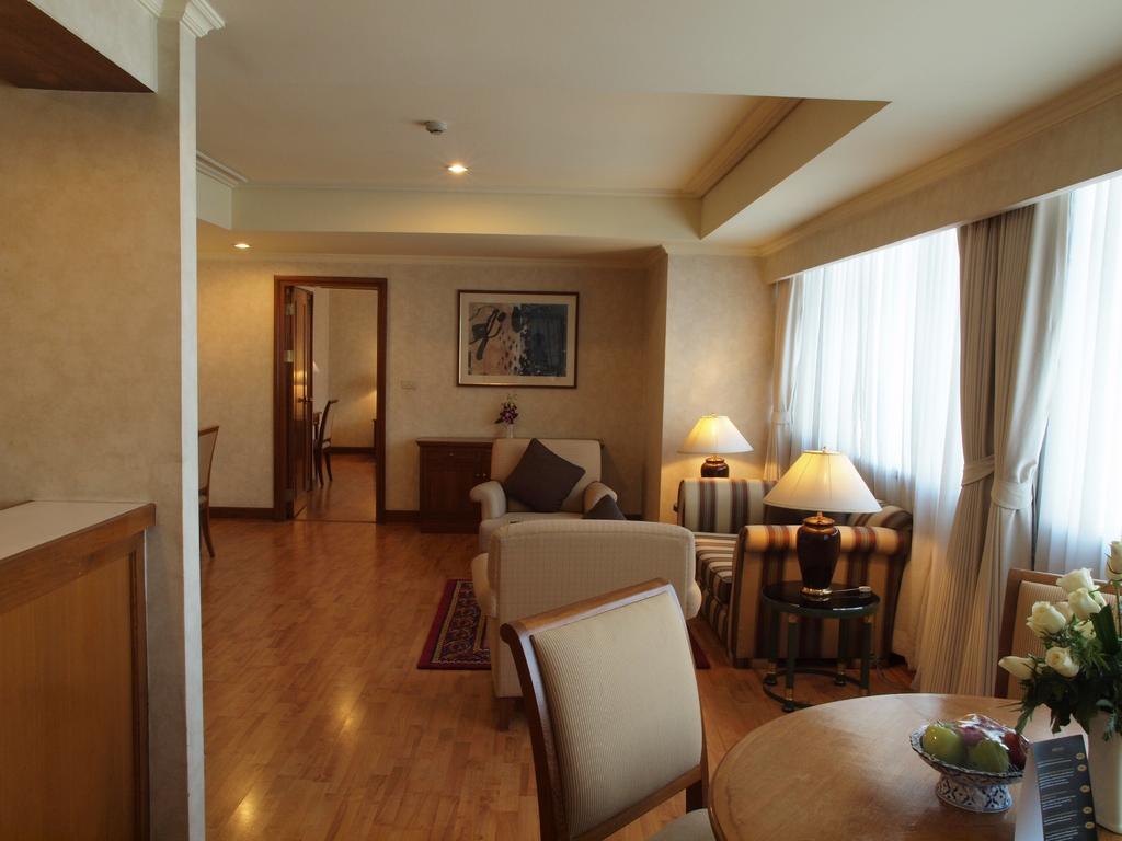 Rembrandt Suites Бангкок Екстер'єр фото