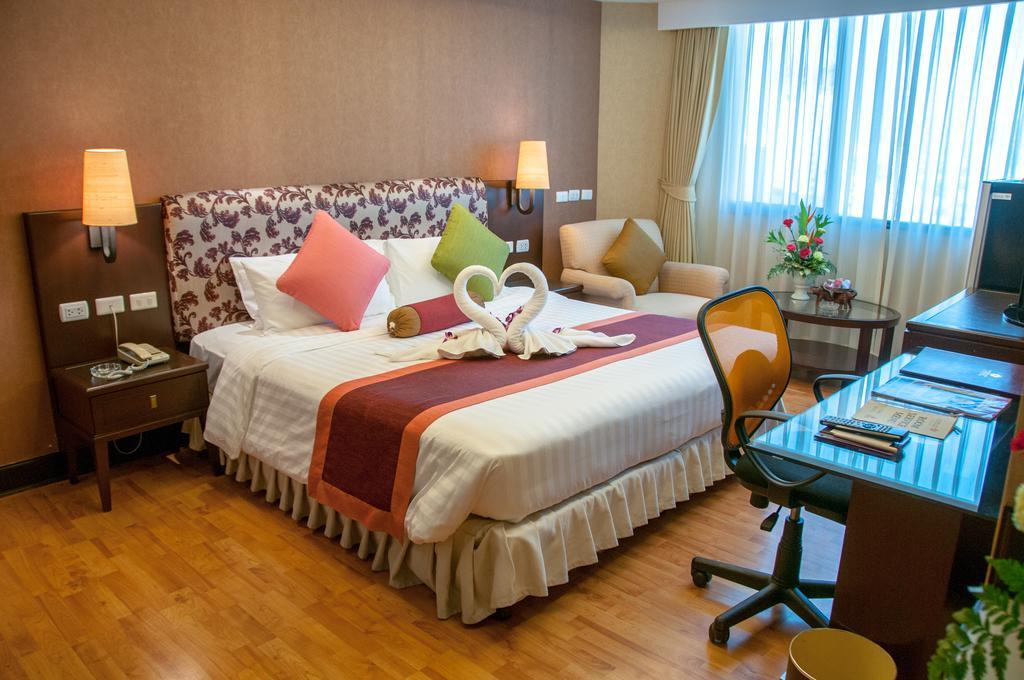 Rembrandt Suites Бангкок Екстер'єр фото