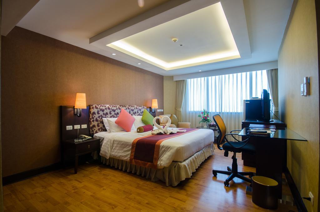 Rembrandt Suites Бангкок Екстер'єр фото