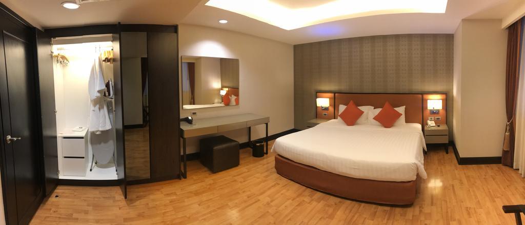 Rembrandt Suites Бангкок Екстер'єр фото