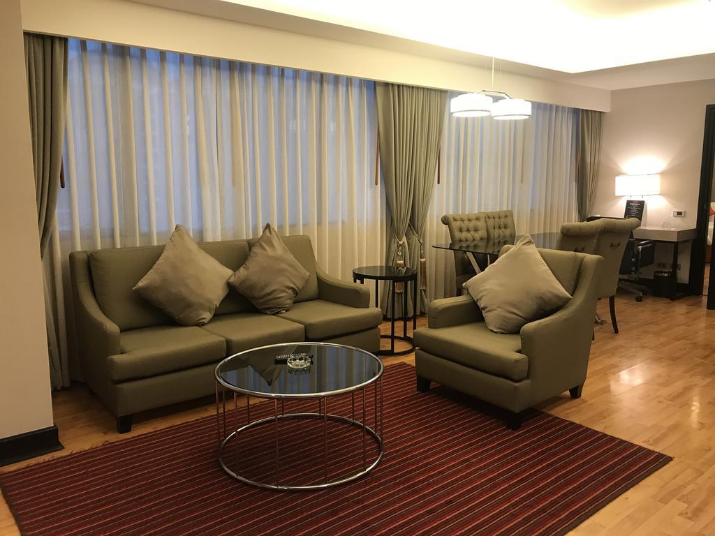 Rembrandt Suites Бангкок Екстер'єр фото