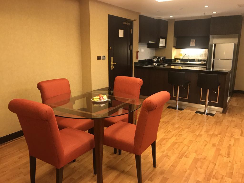 Rembrandt Suites Бангкок Екстер'єр фото