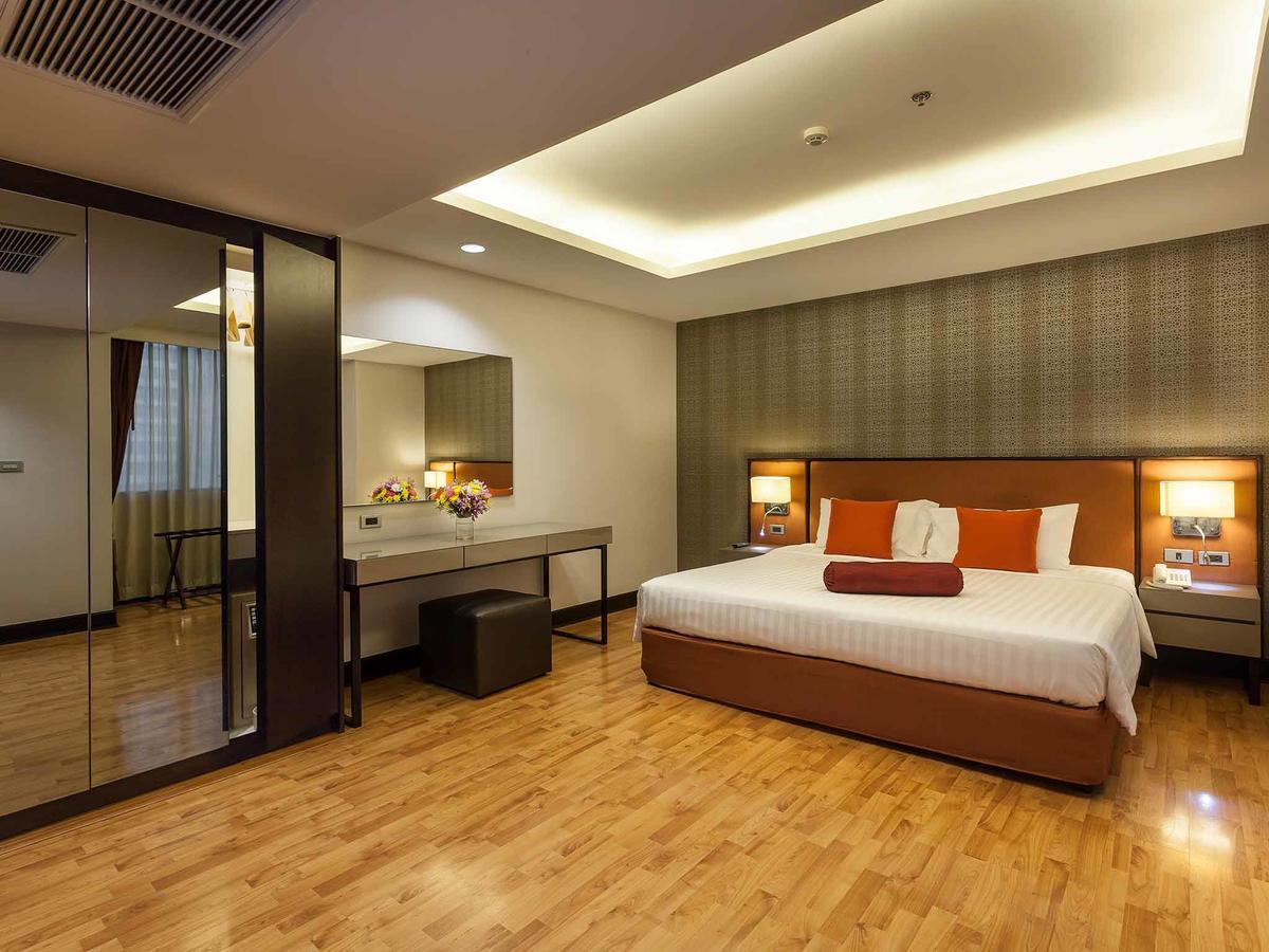 Rembrandt Suites Бангкок Екстер'єр фото